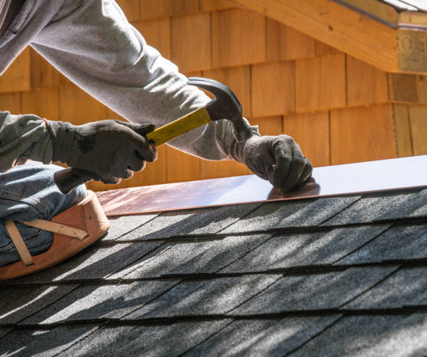 Quick and Trustworthy Emergency Roof Repair Services in De Pere, WI